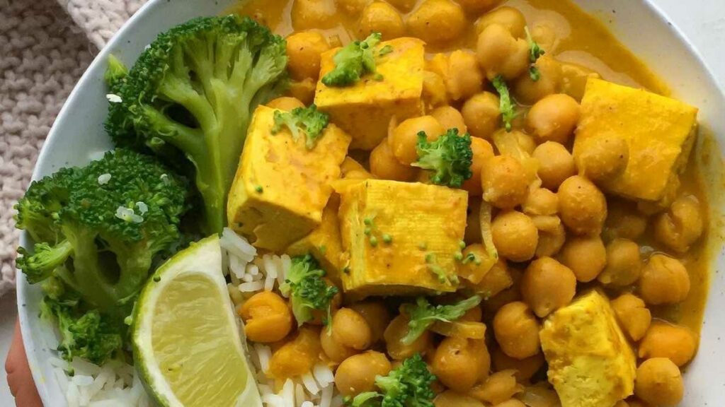 Chickpea, Peanut & Tofu Curry