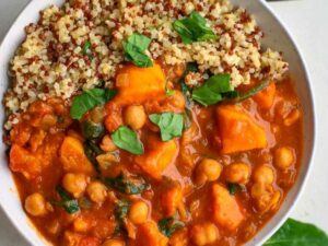 Easy delicious Chickpea, Sweet Potato & Spinach Curry