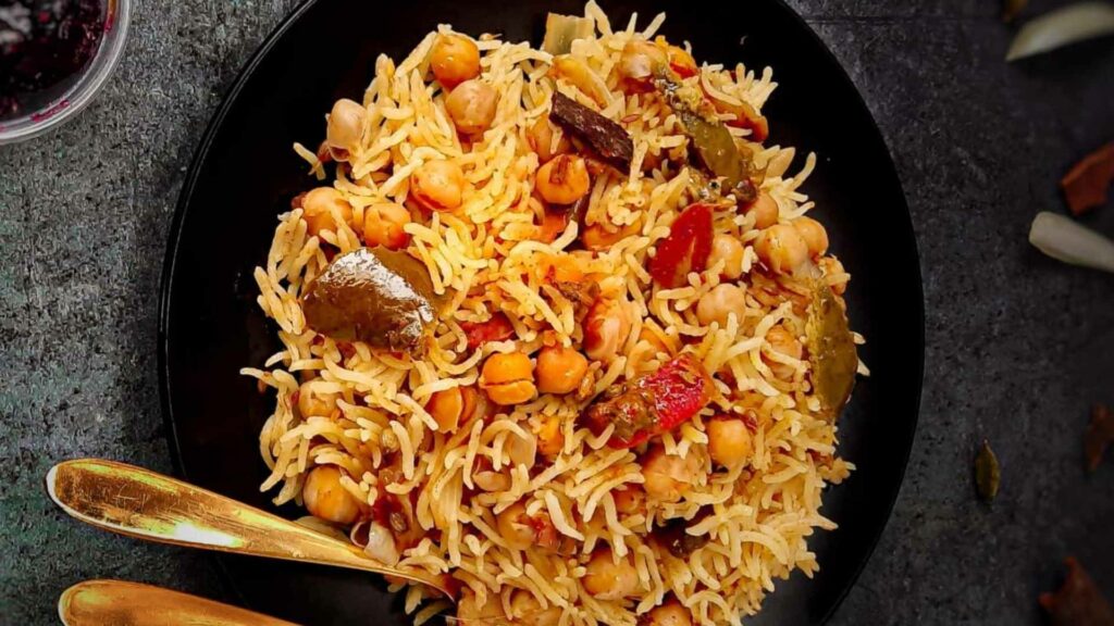 achari chana pulao