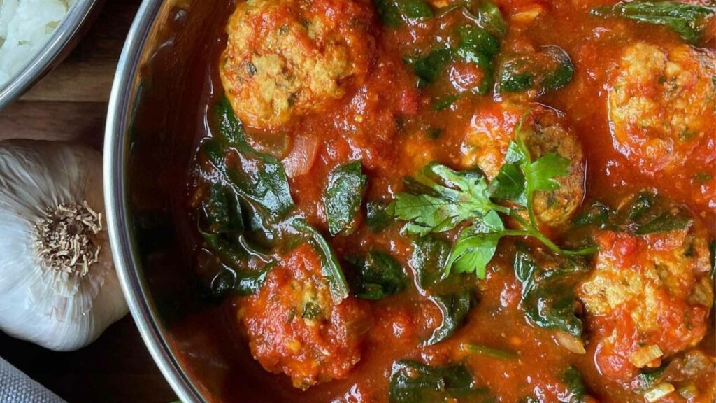 Chicken meatball curry
