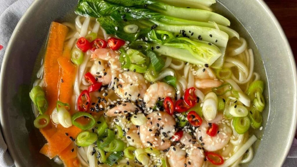 Prawn noodle soup