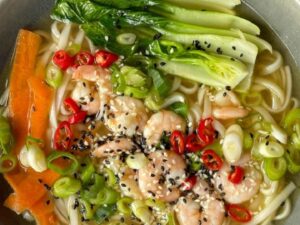 Prawn noodle soup