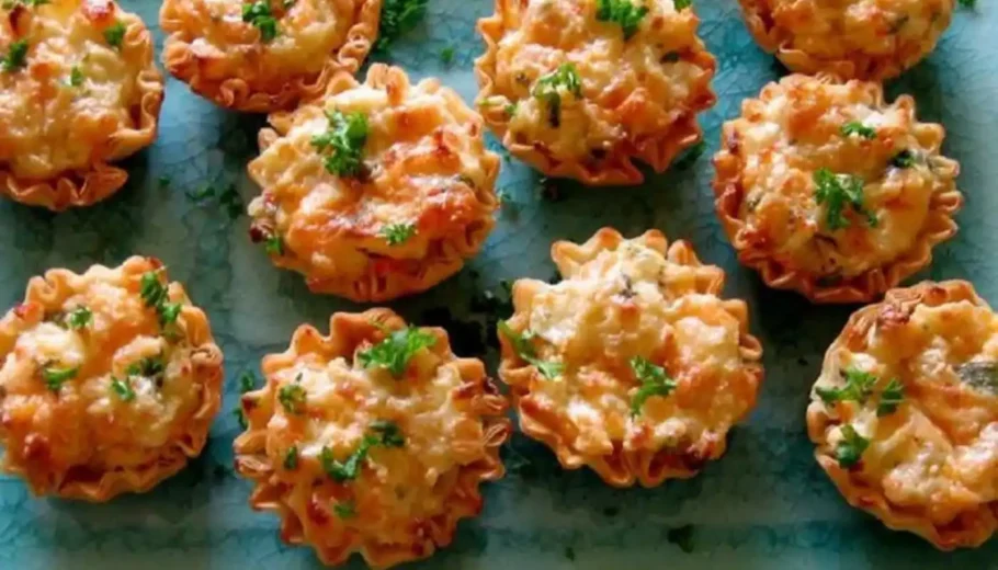 These delectable bites feature succulent king crab combined with creamy, luscious cream cheese, creating a harmonious blend of textures and flavors.