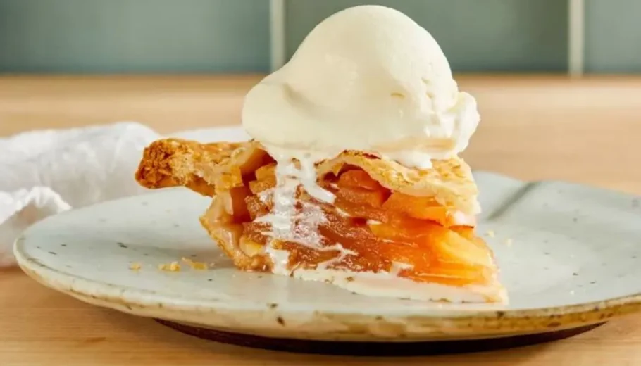 With its perfectly spiced apple filling nestled in a flaky crust, this quick and easy dessert is a must-try for those on the go.
