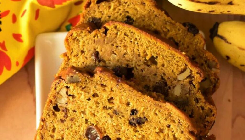 This heavenly treat combines the sweetness of ripe bananas and the rich essence of pumpkin, perfectly complemented by a tantalizing swirl of aromatic cinnamon.