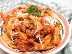 This easy-to-follow recipe guarantees a mouthwatering combination of tender rigatoni pasta and savory sausage, all cooked to perfection in the Instant Pot.