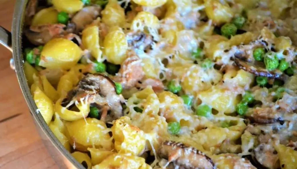 This quick and tasty recipe combines tender tuna, al dente pasta, and a rich, creamy sauce, all baked to perfection.