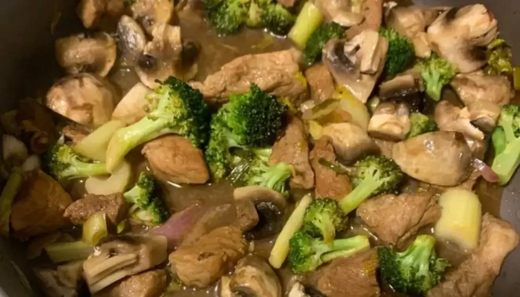 This delectable recipe combines tender slices of succulent pork, crisp vegetables, and a zesty ginger-infused sauce that will awaken your taste buds.