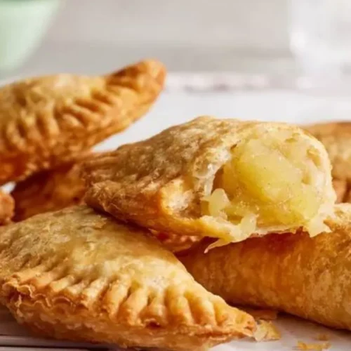 Made with tender apples, warm spices, and a perfectly flaky crust, these hand pies are a delightful treat that will satisfy your sweet tooth.