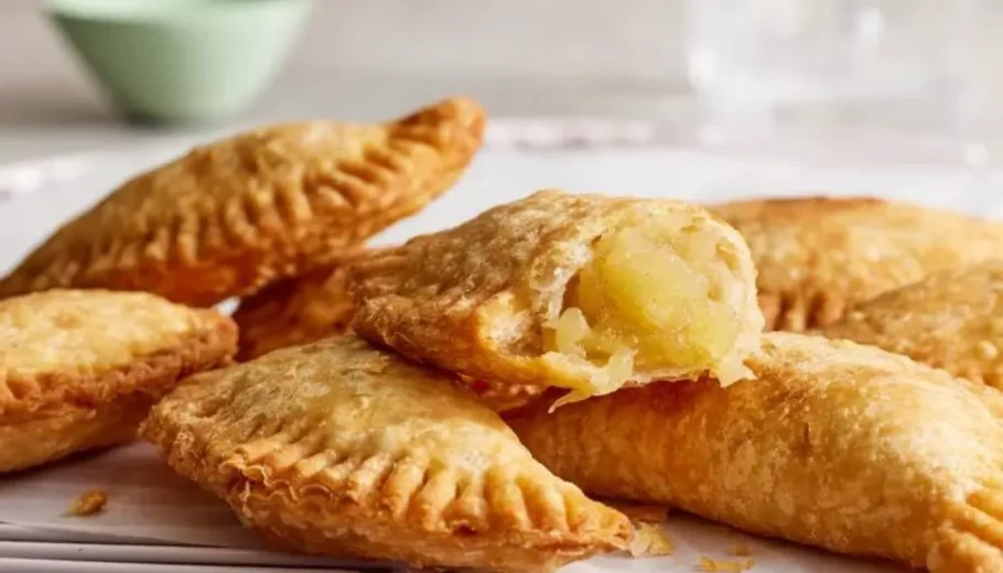Made with tender apples, warm spices, and a perfectly flaky crust, these hand pies are a delightful treat that will satisfy your sweet tooth.