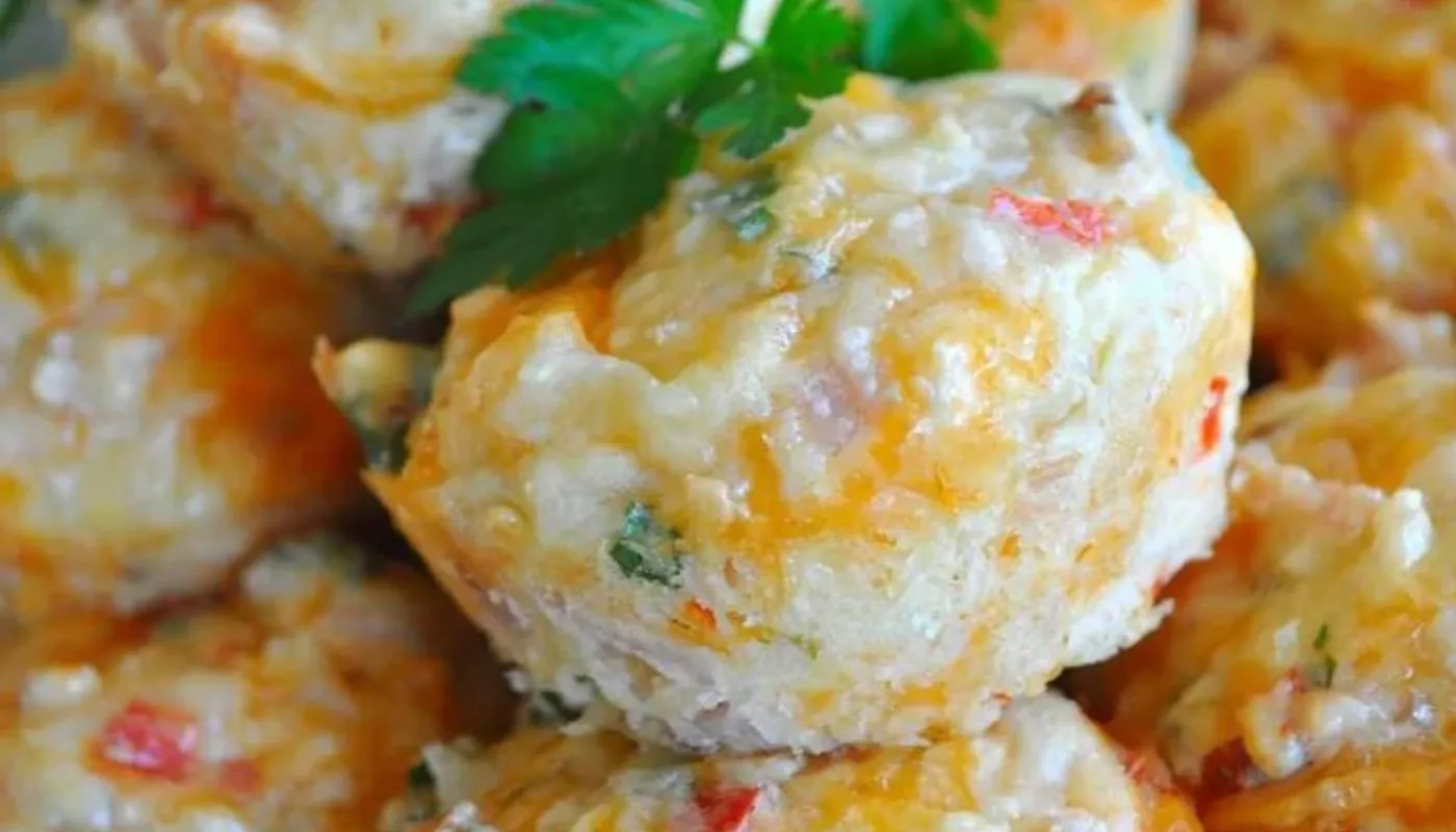 "Looking for a hassle-free breakfast or appetizer? Try our easy mini quiche recipe! These delightful bite-sized treats are quick to make and perfect for any occasion. Whether you're hosting a brunch or need a portable snack, our mini quiches with a buttery pastry crust and flavorful fillings will impress your guests. Enjoy vegetarian options, or add your favorite ingredients like cheese, bacon, or veggies. Whip up a batch of these savory wonders today!"
