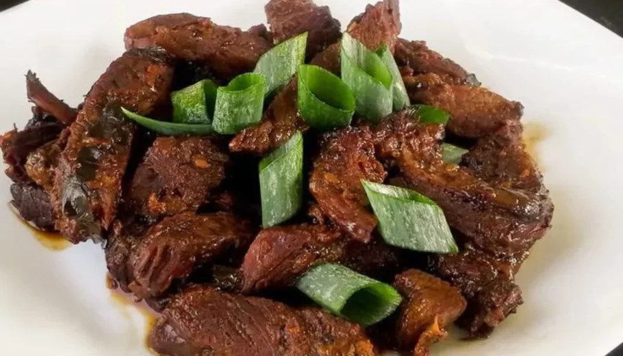 Tender, succulent beef is marinated in a savory blend of traditional Korean spices, ensuring each bite bursts with authentic taste. Slow cooking allows the flavors to meld together, resulting in a dish that is both incredibly flavorful and melt-in-your-mouth delicious.