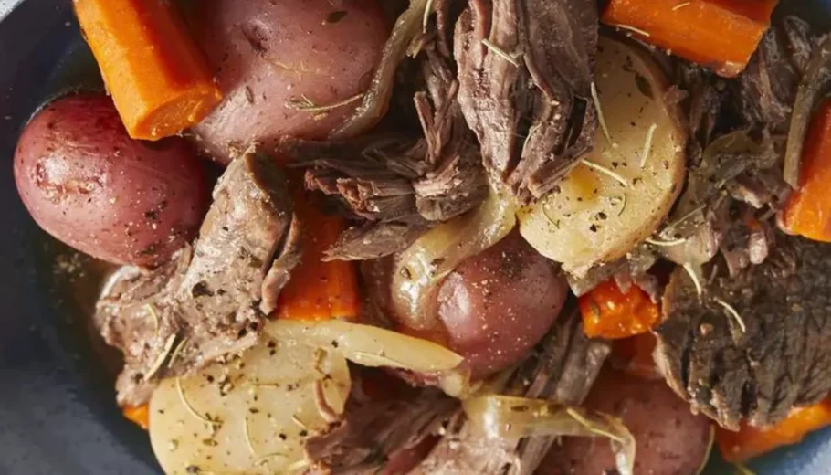 This delectable dish promises tender, succulent pot roast infused with rich flavors, all effortlessly prepared in the convenience of your Instant Pot.