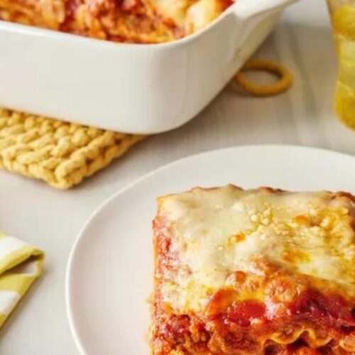 Layers of tender pasta sheets, rich tomato sauce, savory ground meat, and a creamy blend of cheeses come together to create a truly delicious and satisfying dish.