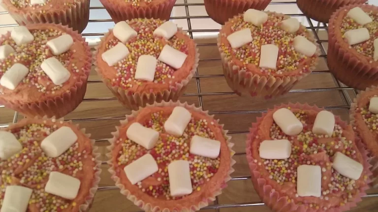 Delicious Bubblegum Cupcakes Recipe with Vanilla Sponge