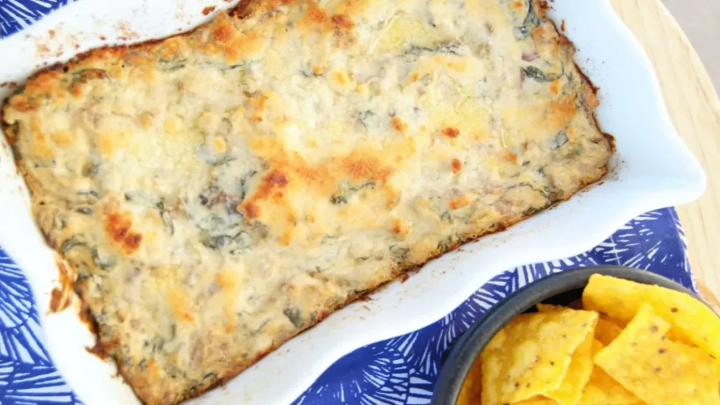 Creamy Spinach and Artichoke Dip - Easy & Delicious Recipe