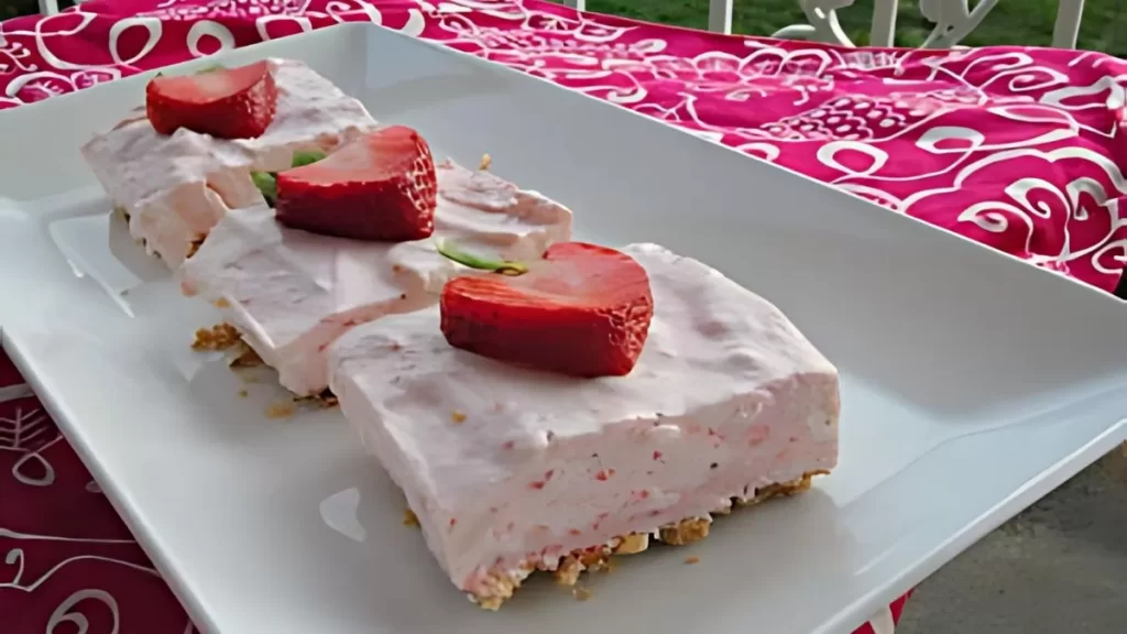 Strawberry Margarita Squares Recipe | No-Bake Strawberry Dessert